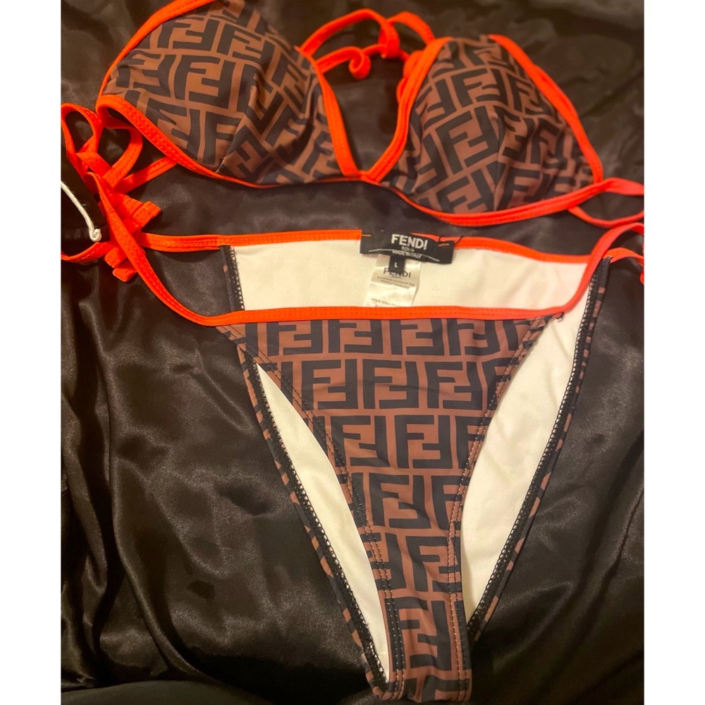 Cute F swim suit size large